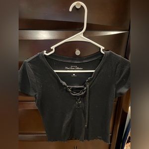 Black holister crop top (lace front)